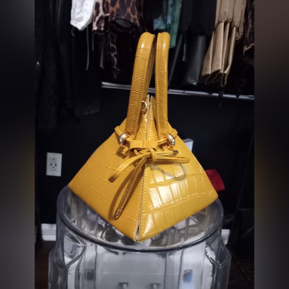 Yellow Pyramid Handbag Crossbody purse Gold Tone Hardware